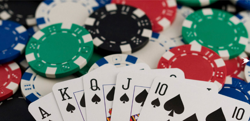 Bạn có thể áp dụng phần nào kinh nghiệm chơi Texas Hold'em trên thực tế cho bàn cược online